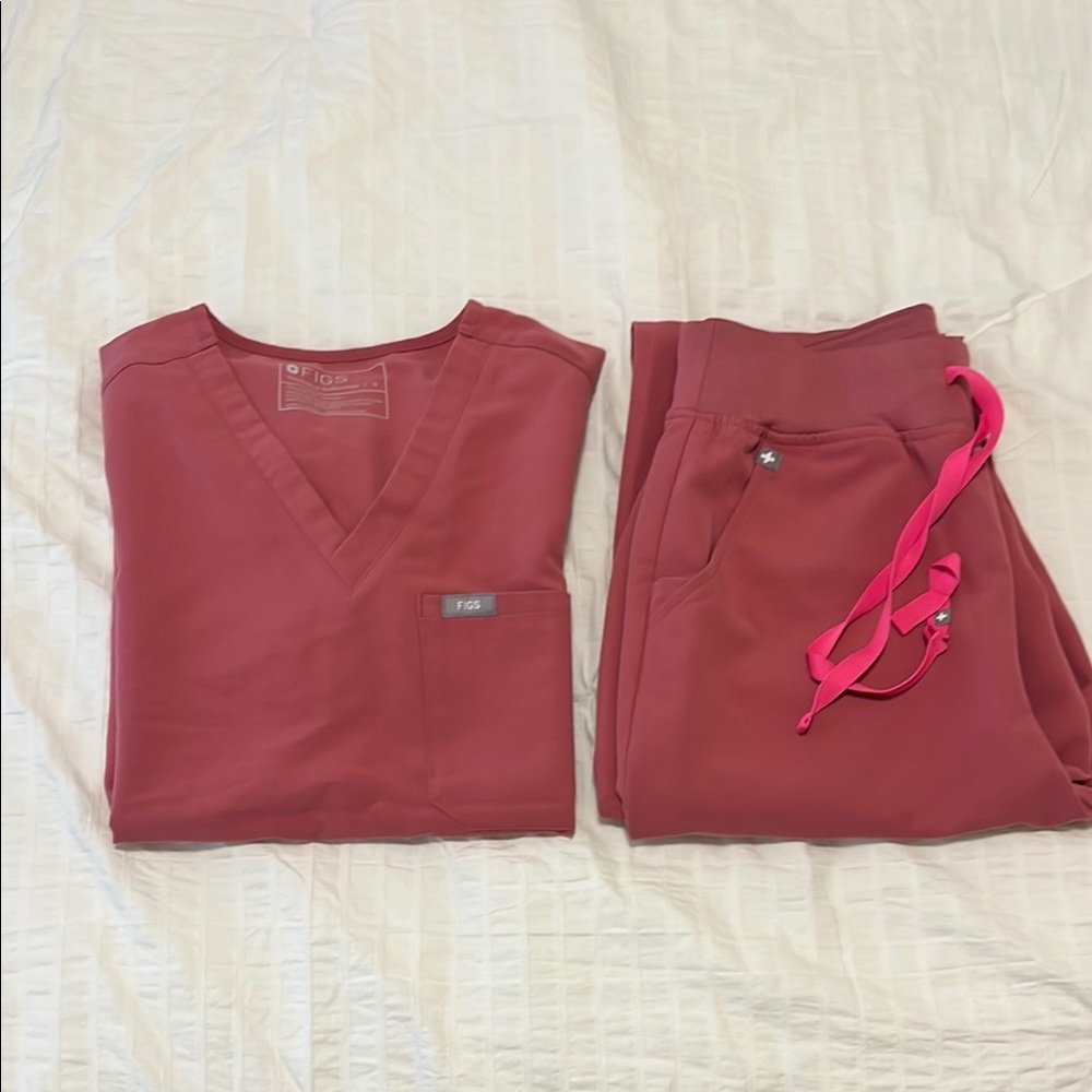 Figs Breast Cancer Awareness scrub set